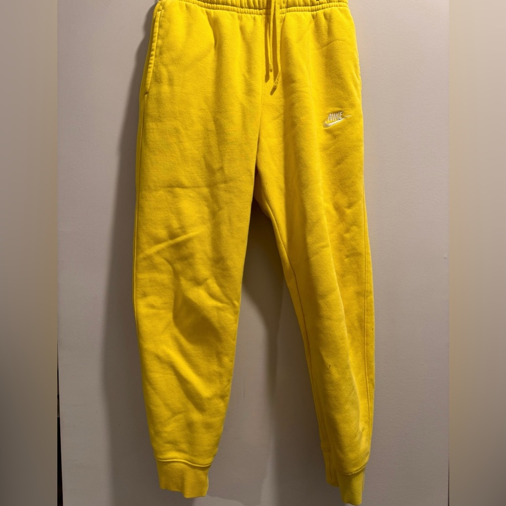 Women’s Nike Sweatpants Size S